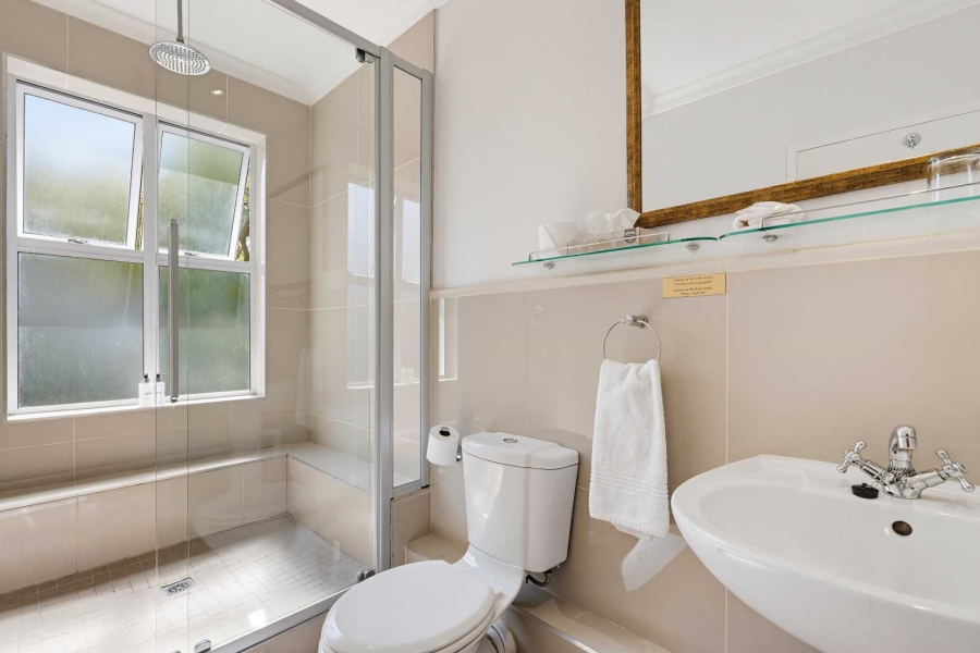 14 Bedroom Property for Sale in Oranjezicht Western Cape